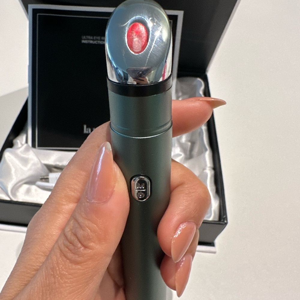 Led machine for fine lines and wrinkles